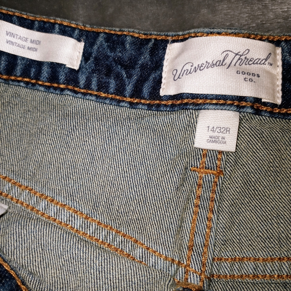 Universal Thread Midi Shorts Size 14 - Picture 4 of 7